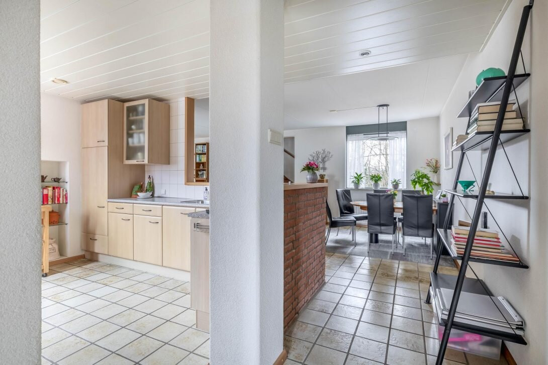 Tussenwoning te koop: Tureluur 32, Hoogvliet Rotterdam