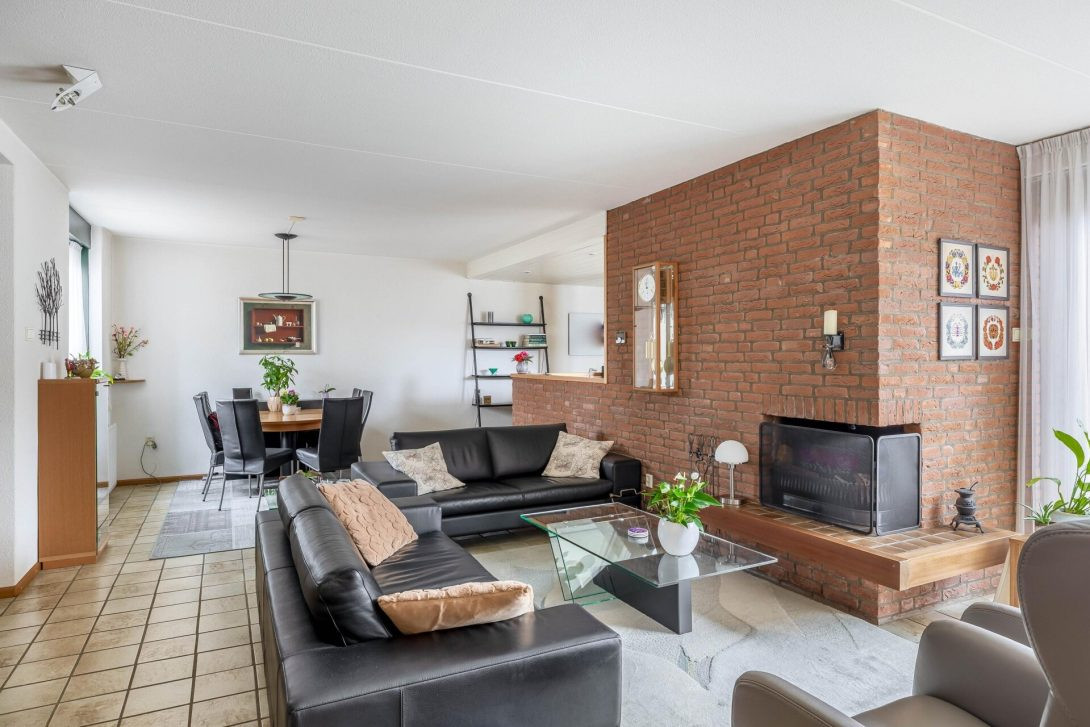 Tussenwoning te koop: Tureluur 32, Hoogvliet Rotterdam