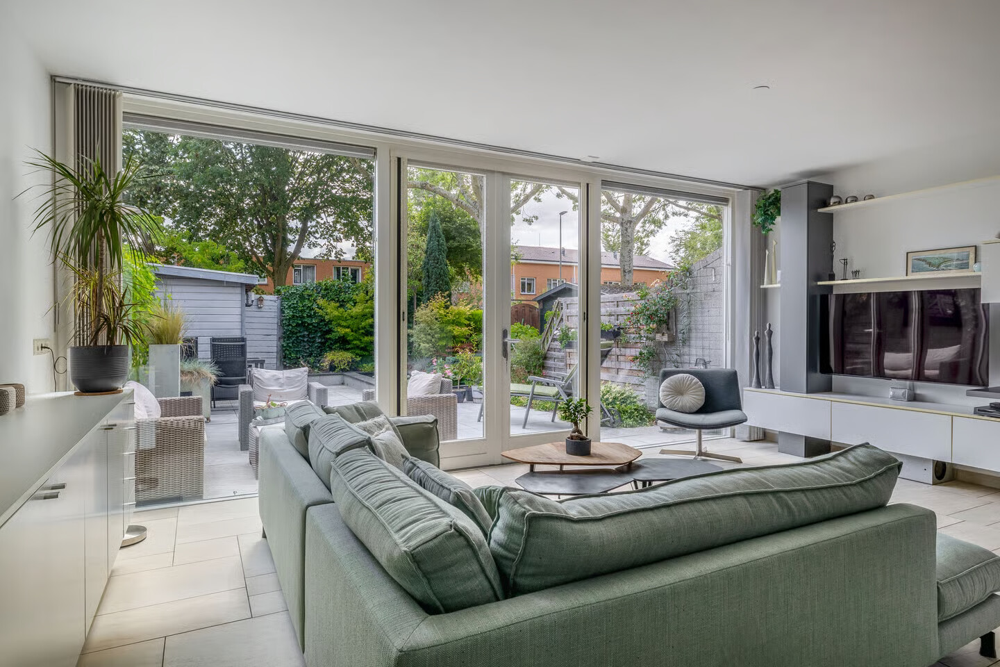Appartement te koop: Hallant 6, Hoogvliet Rotterdam