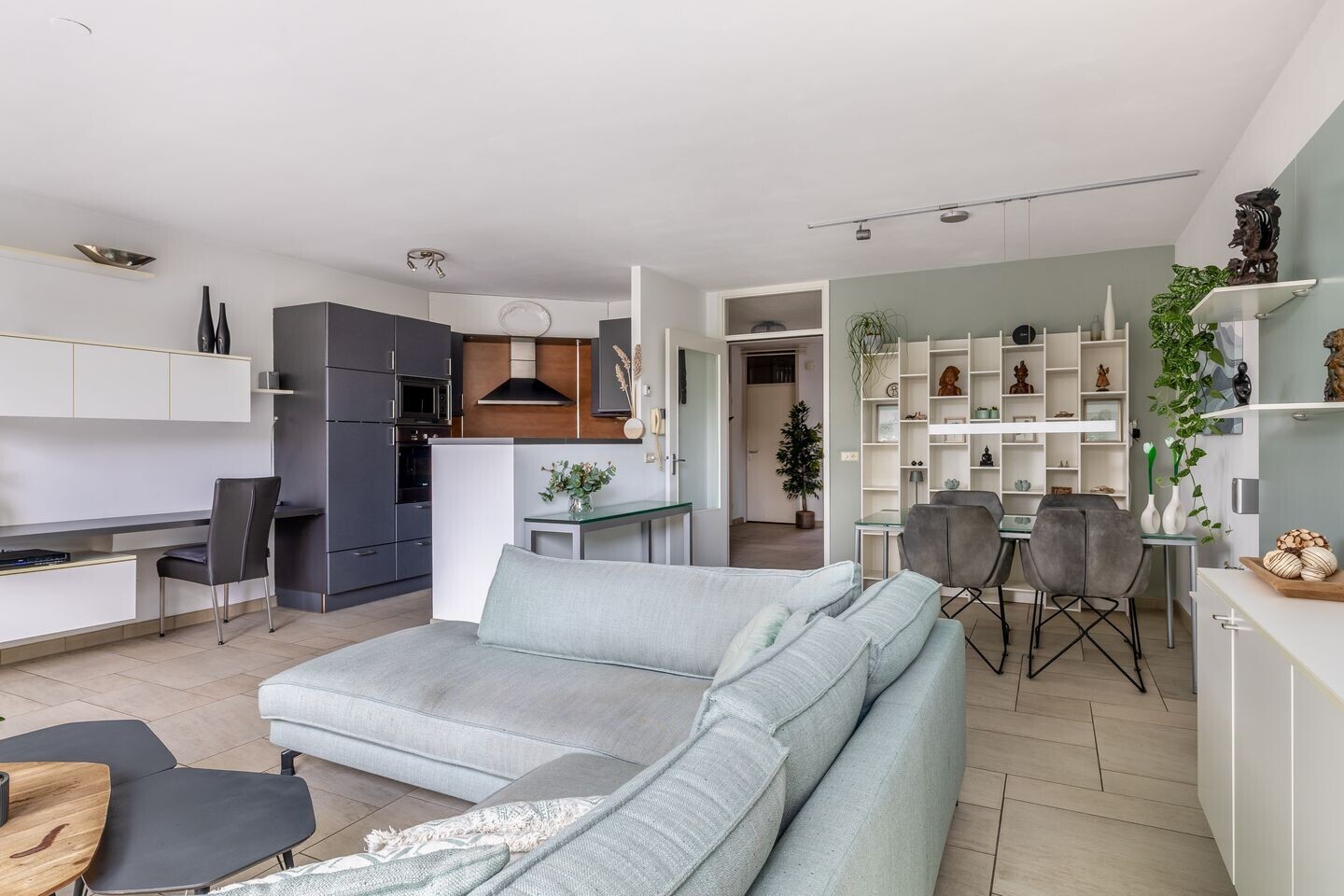 Appartement te koop: Hallant 6, Hoogvliet Rotterdam