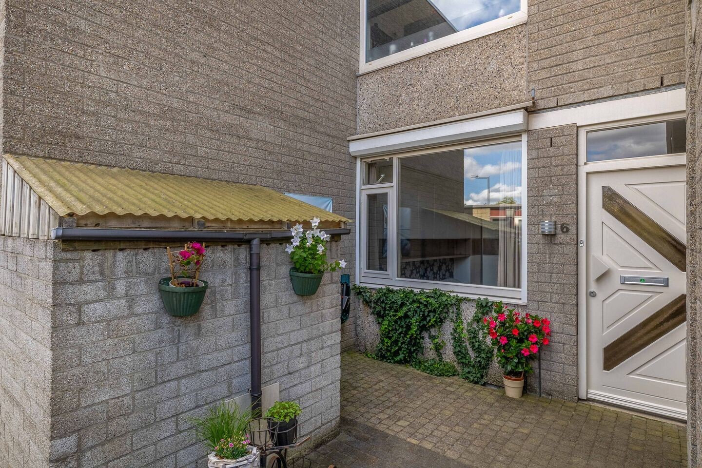 Appartement te koop: Hallant 6, Hoogvliet Rotterdam