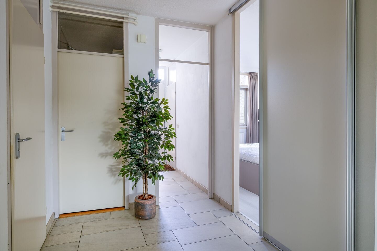 Appartement te koop: Hallant 6, Hoogvliet Rotterdam