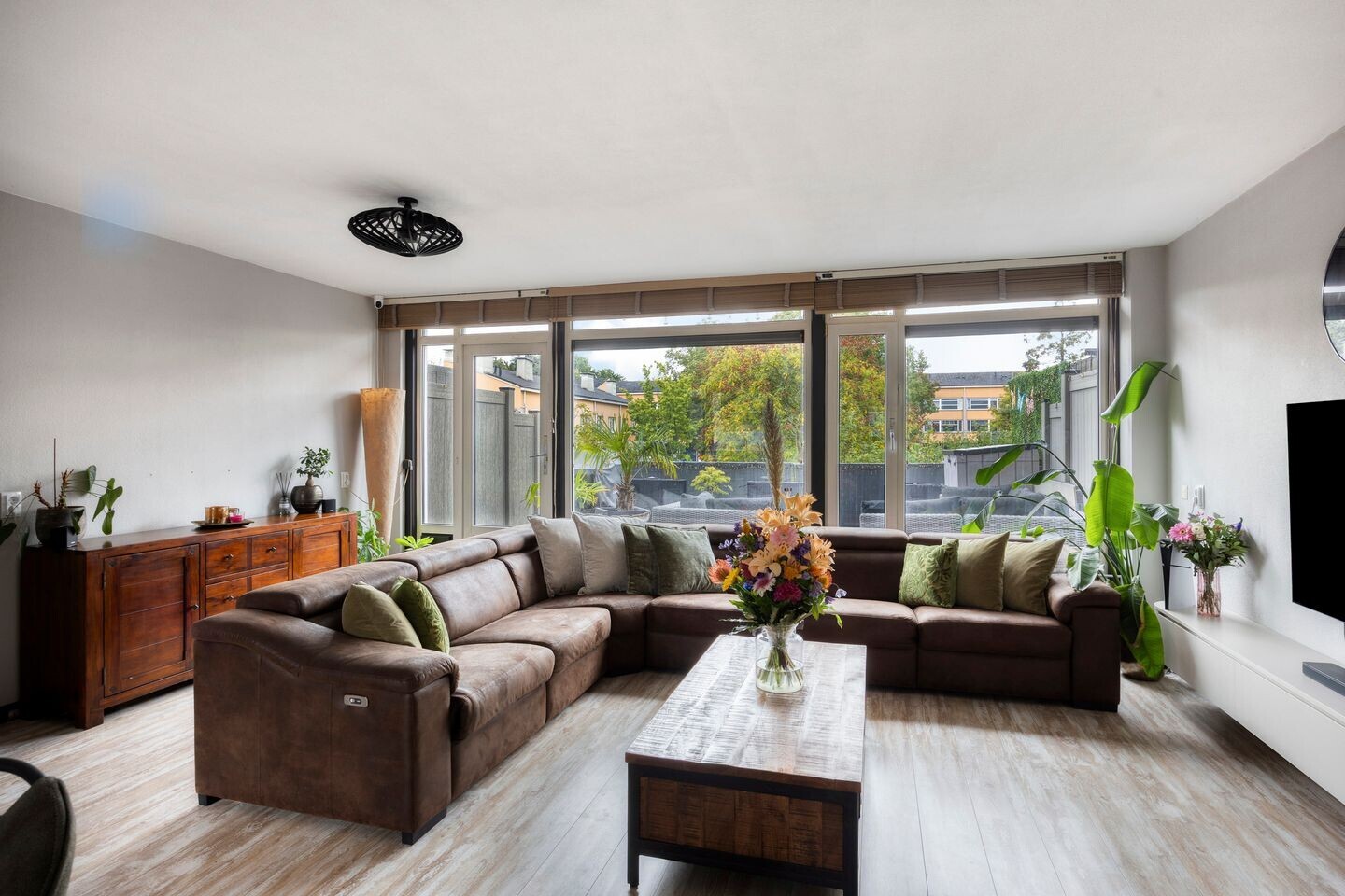 Appartement te koop: Kapittelhoek 12, Hoogvliet Rotterdam