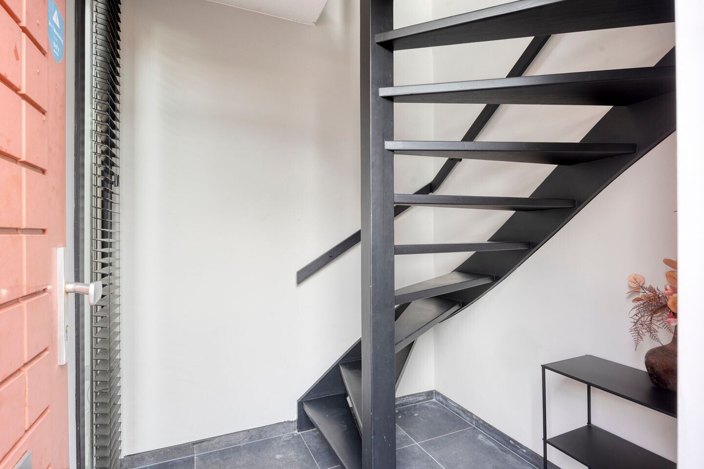 Appartement te koop: Kapittelhoek 12, Hoogvliet Rotterdam