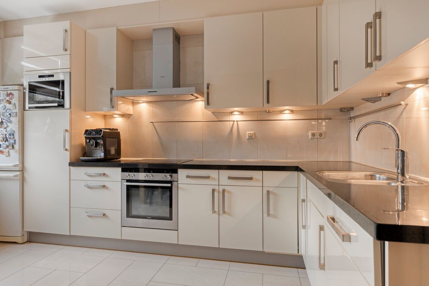 Hoekwoning te koop: Ondersim 131, Hoogvliet Rotterdam