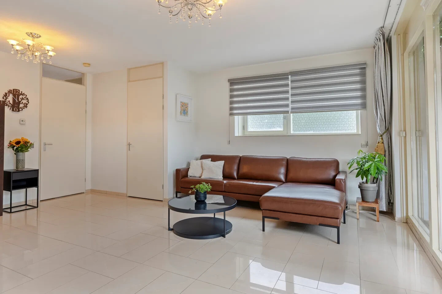 Hoekwoning te koop: Ondersim 131, Hoogvliet Rotterdam