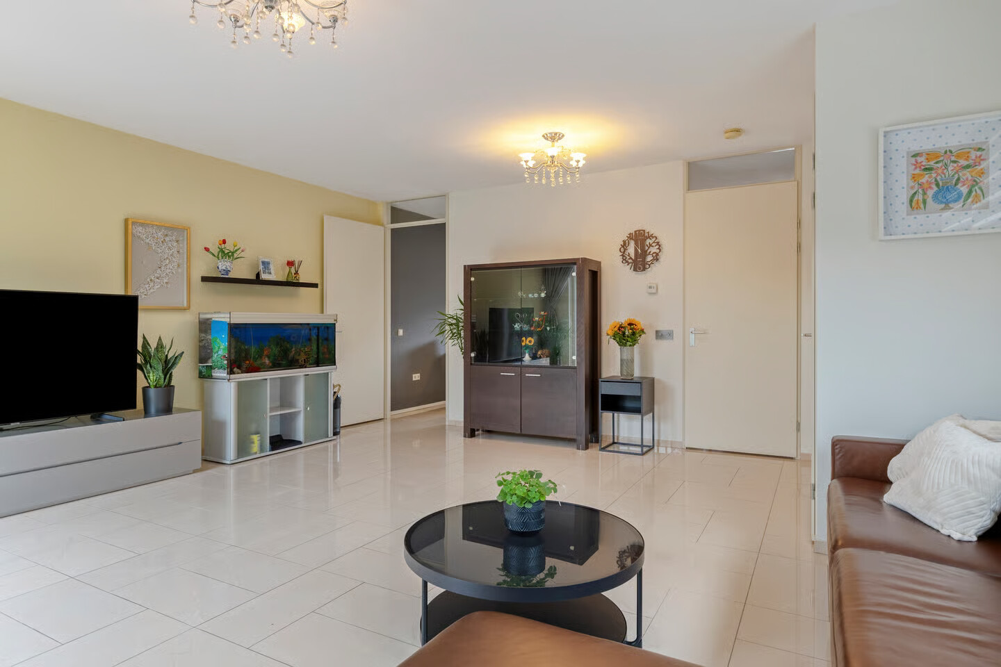 Hoekwoning te koop: Ondersim 131, Hoogvliet Rotterdam