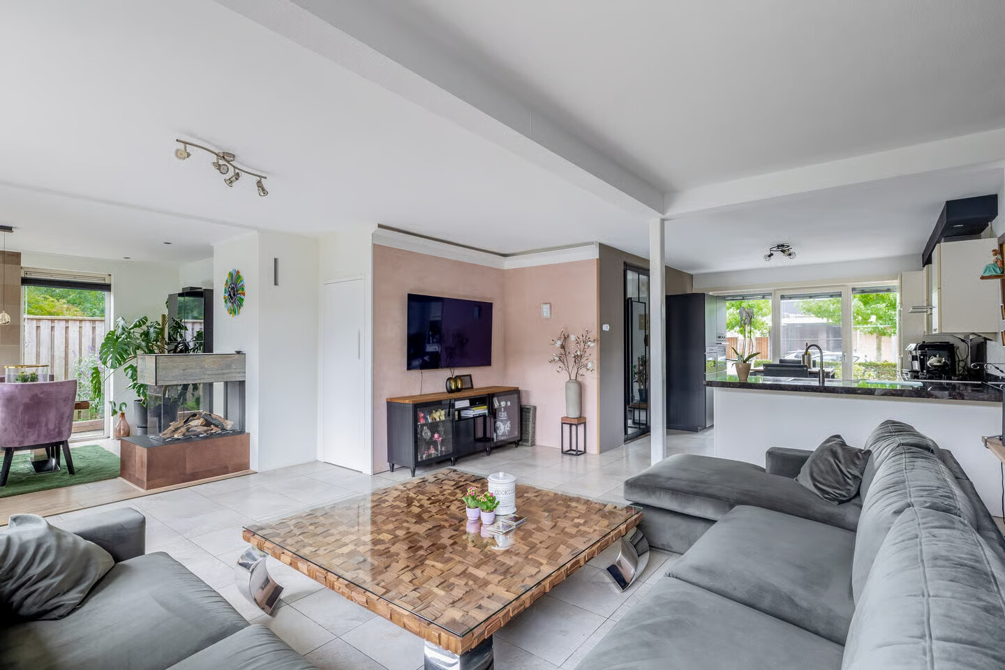 Hoekwoning te koop: Kruisnetlaan 171, Hoogvliet Rotterdam