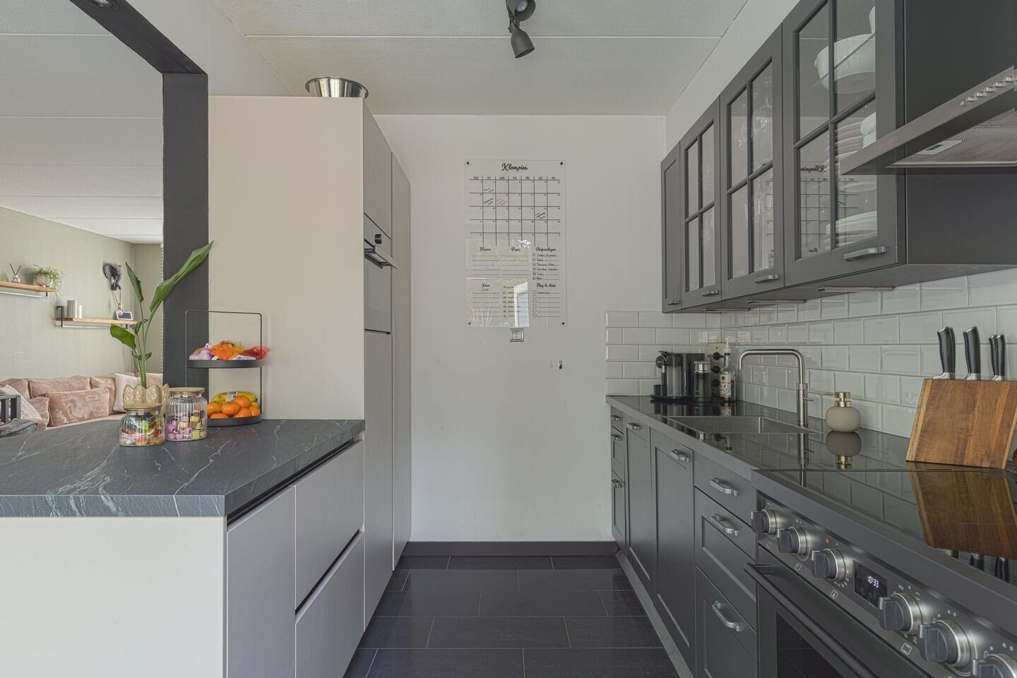 Tussenwoning te koop: Bongweg 84, Hoogvliet Rotterdam