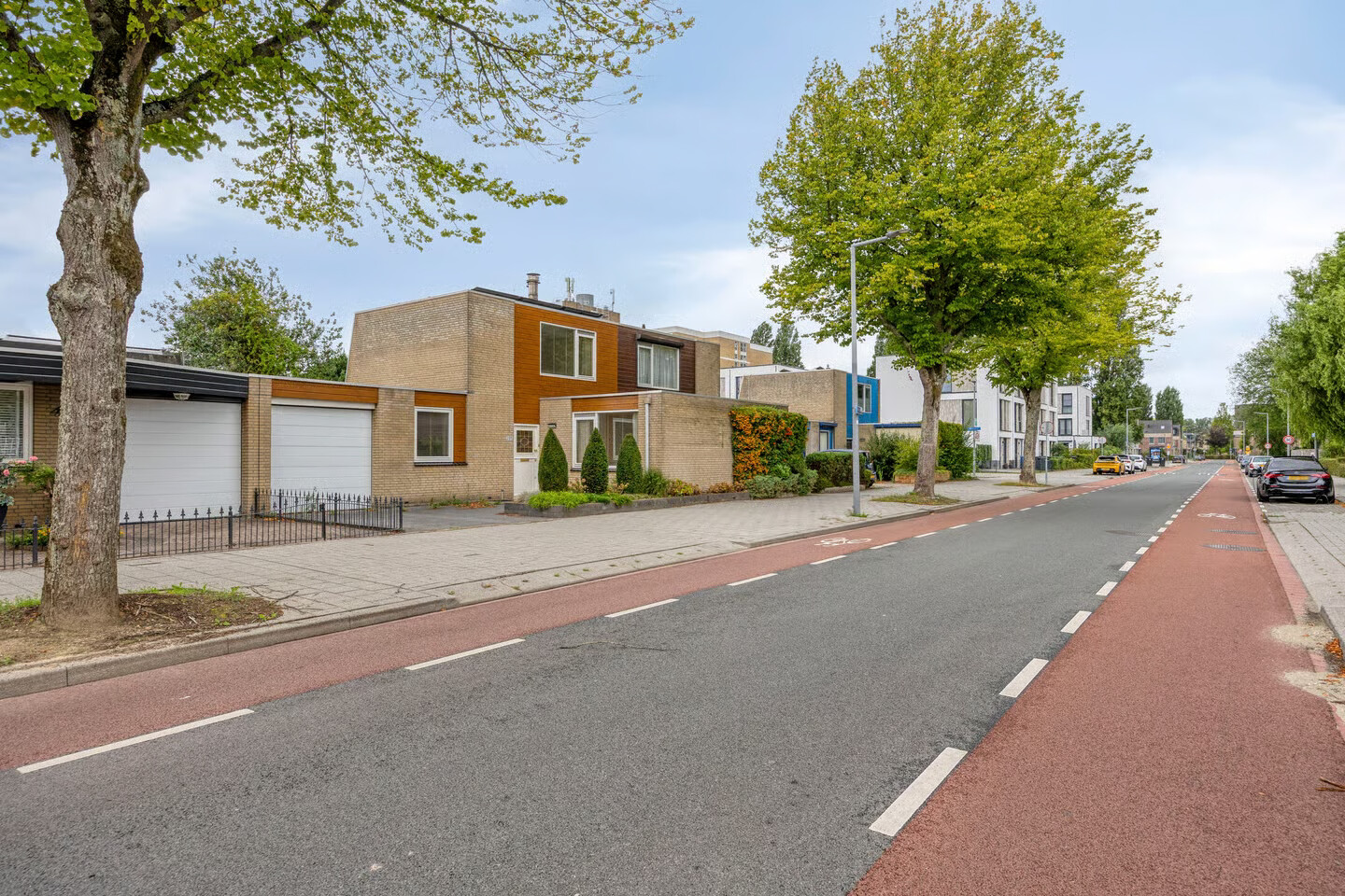 Tussenwoning te koop: Posweg 235, Hoogvliet Rotterdam
