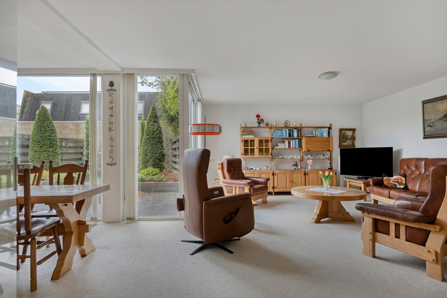 Tussenwoning te koop: Posweg 235, Hoogvliet Rotterdam