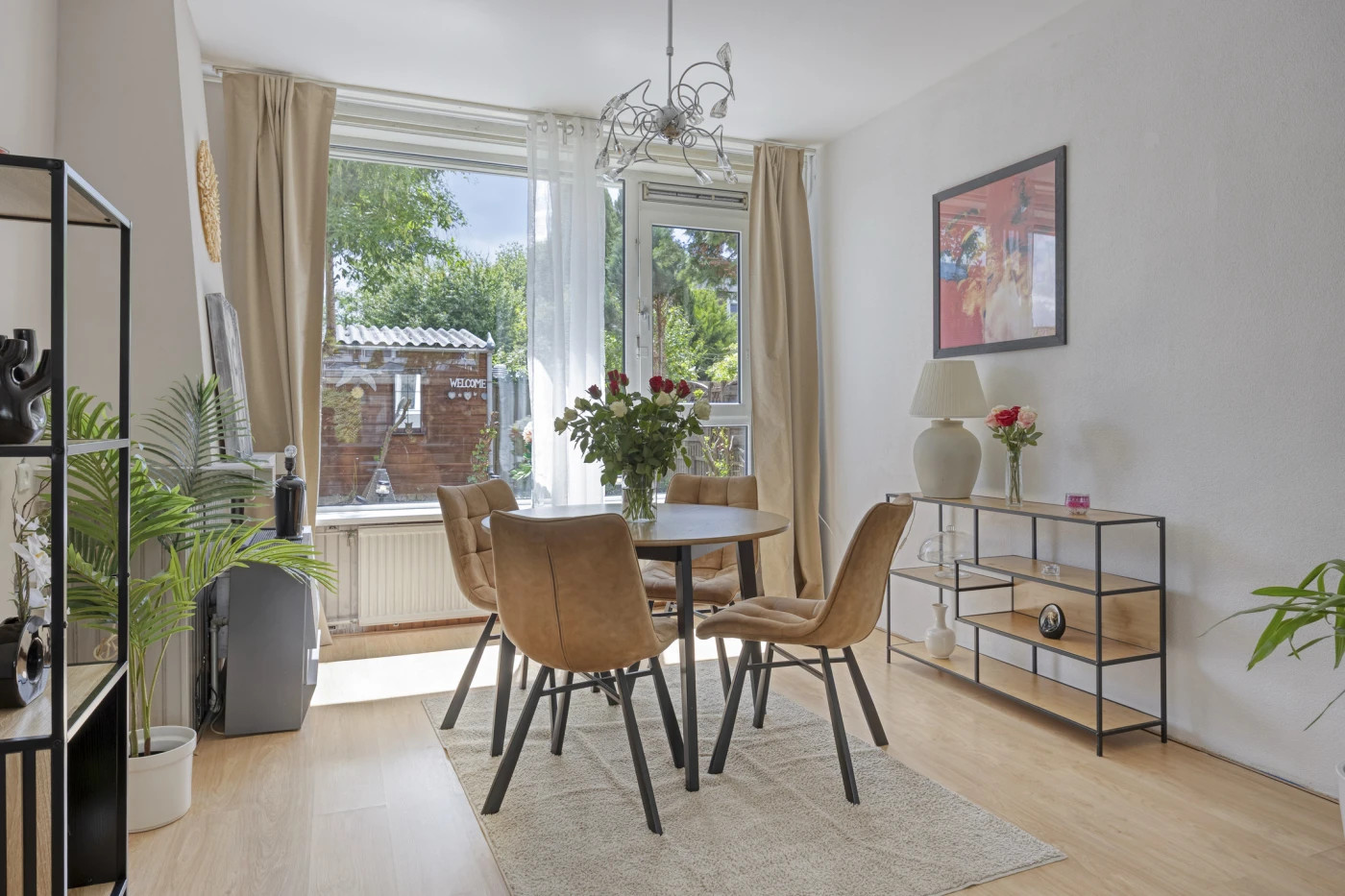 Tussenwoning te koop: Harderpad 8, Hoogvliet Rotterdam