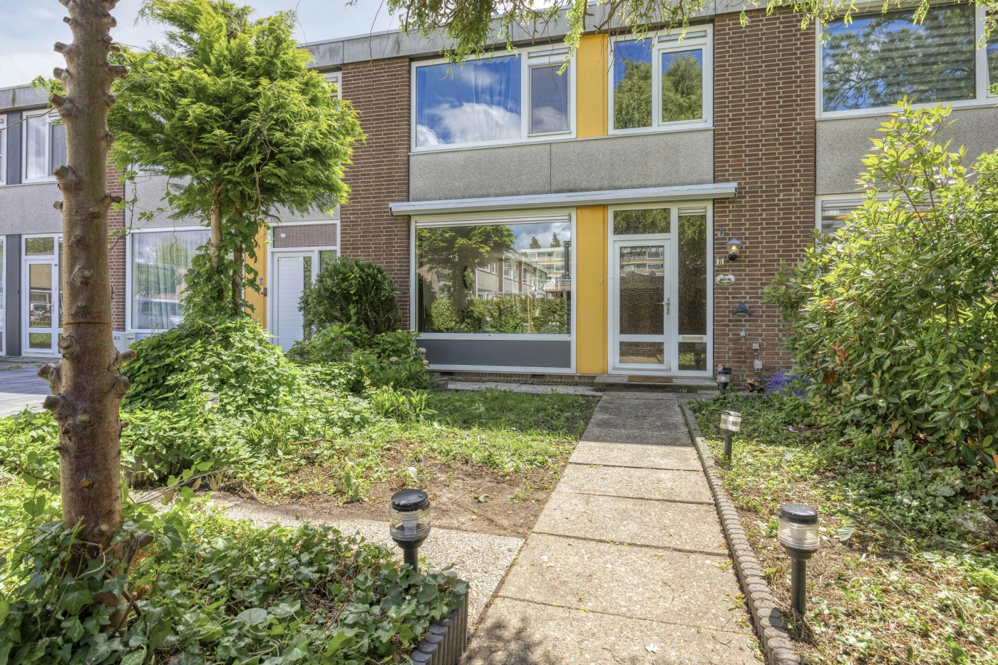 Tussenwoning te koop: Harderpad 8, Hoogvliet Rotterdam