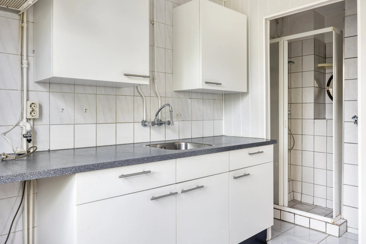 Hoekwoning te koop: Baarsweg 166, Hoogvliet Rotterdam