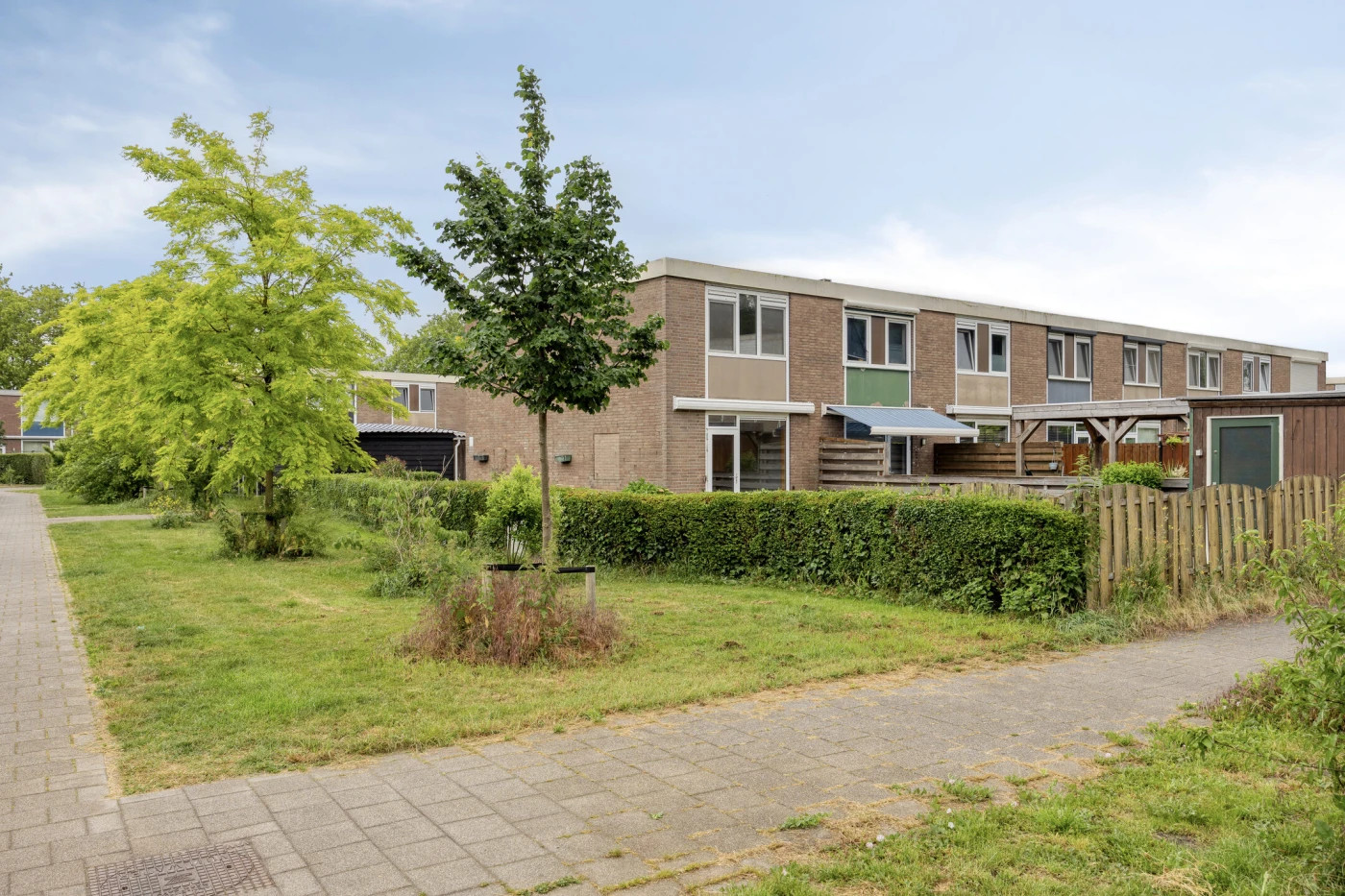Hoekwoning te koop: Baarsweg 166, Hoogvliet Rotterdam