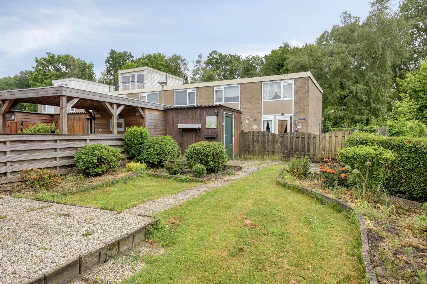 Hoekwoning te koop: Baarsweg 166, Hoogvliet Rotterdam