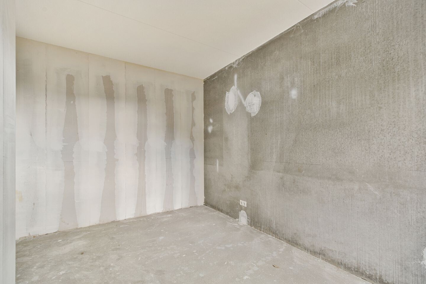 Tussenwoning te koop: Baarsweg 227, Hoogvliet Rotterdam