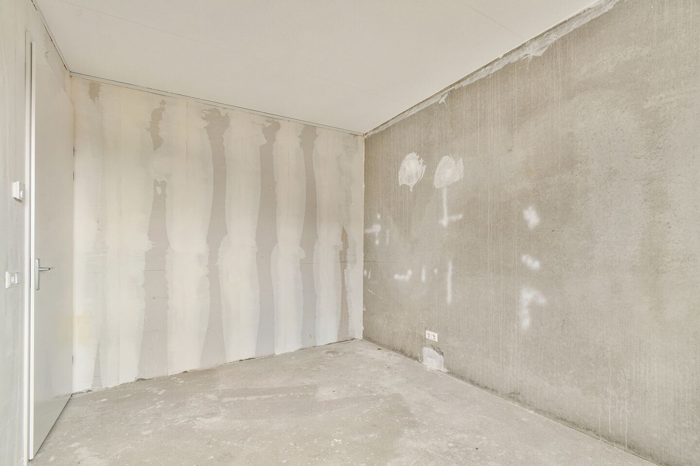 Tussenwoning te koop: Baarsweg 227, Hoogvliet Rotterdam