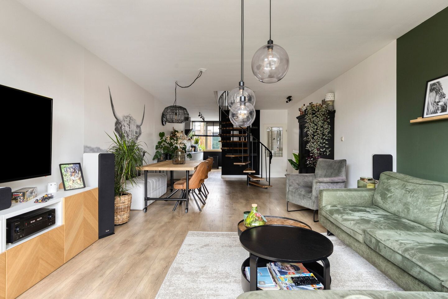 Tussenwoning te koop: Kaar 67, Hoogvliet Rotterdam