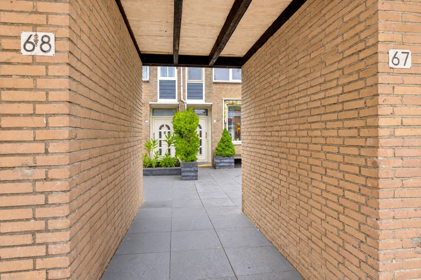 Tussenwoning te koop: Kaar 67, Hoogvliet Rotterdam