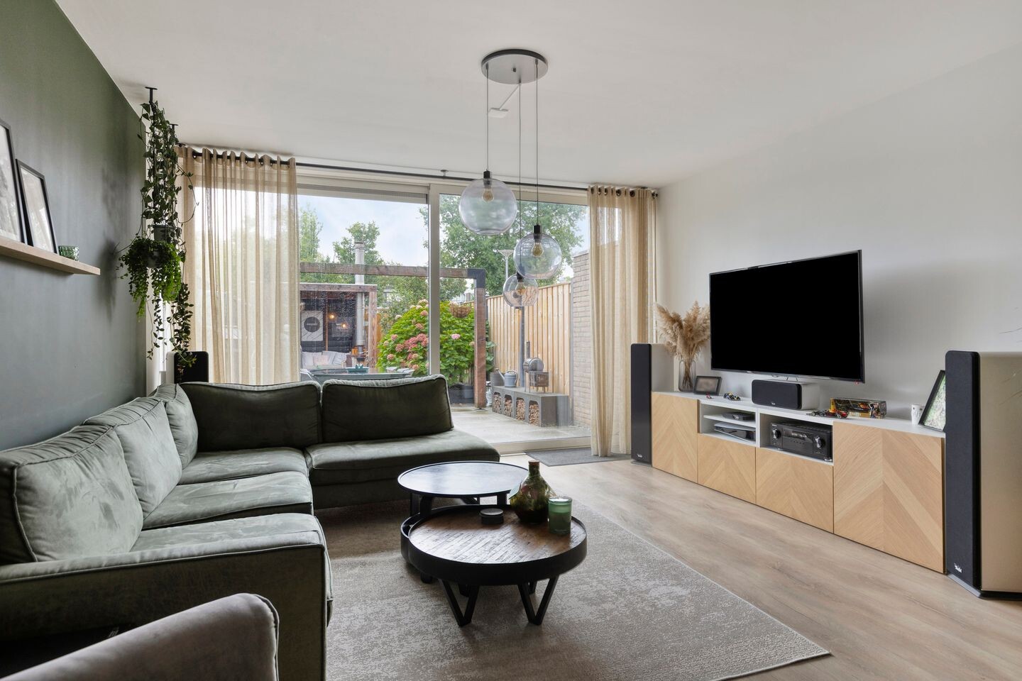 Tussenwoning te koop: Kaar 67, Hoogvliet Rotterdam