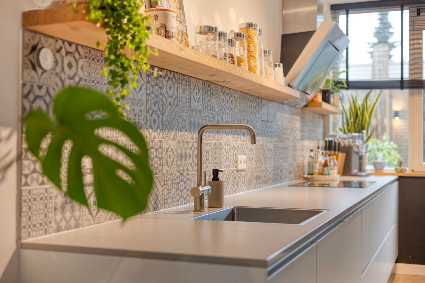 Tussenwoning te koop: Kaar 67, Hoogvliet Rotterdam
