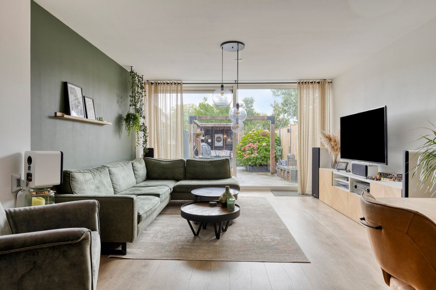Tussenwoning te koop: Kaar 67, Hoogvliet Rotterdam
