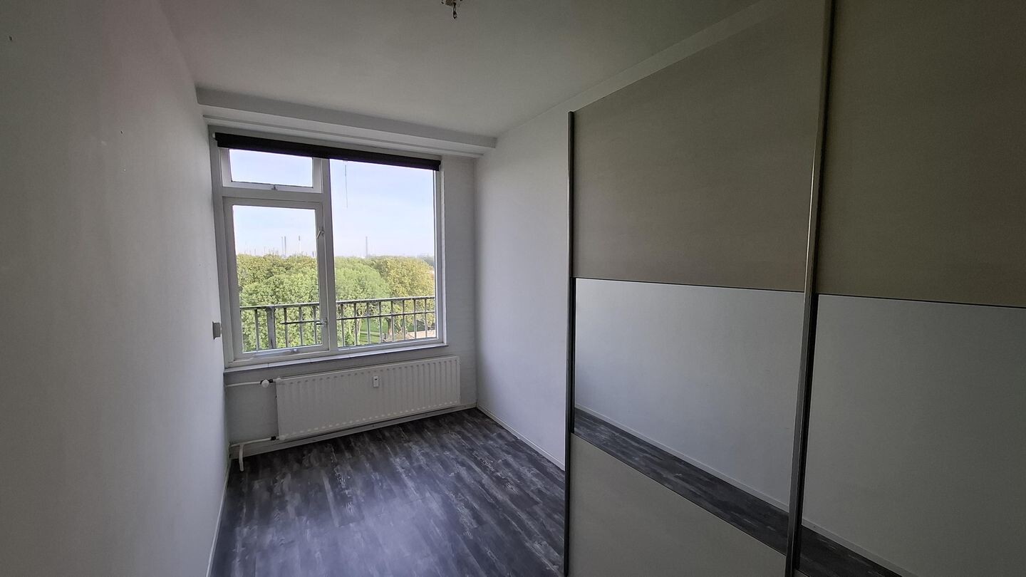 Appartement te koop: Tijmweg 164, Hoogvliet Rotterdam