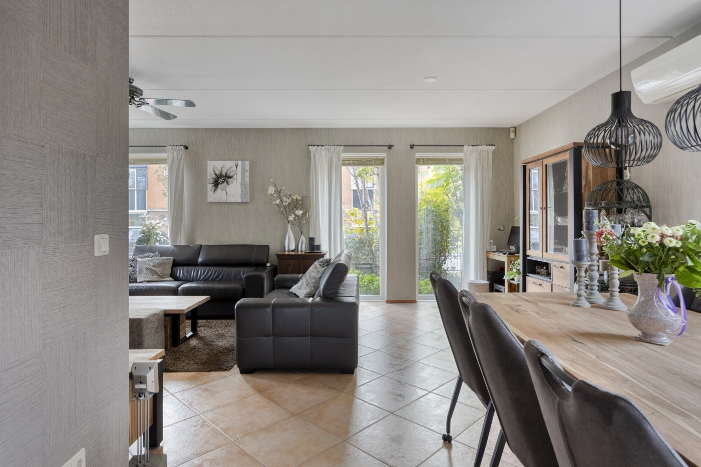 Vrijstaande woning te koop: Heersdijk 97, Hoogvliet Rotterdam
