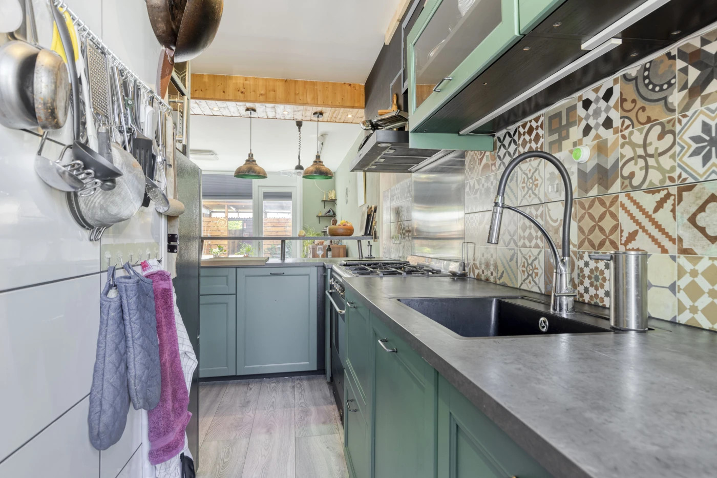 Tussenwoning te koop: Tieflandstraat 54, Hoogvliet Rotterdam