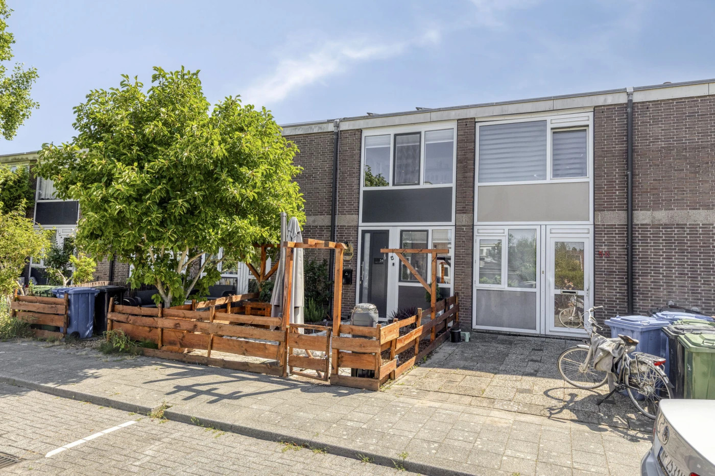 Tussenwoning te koop: Tieflandstraat 54, Hoogvliet Rotterdam
