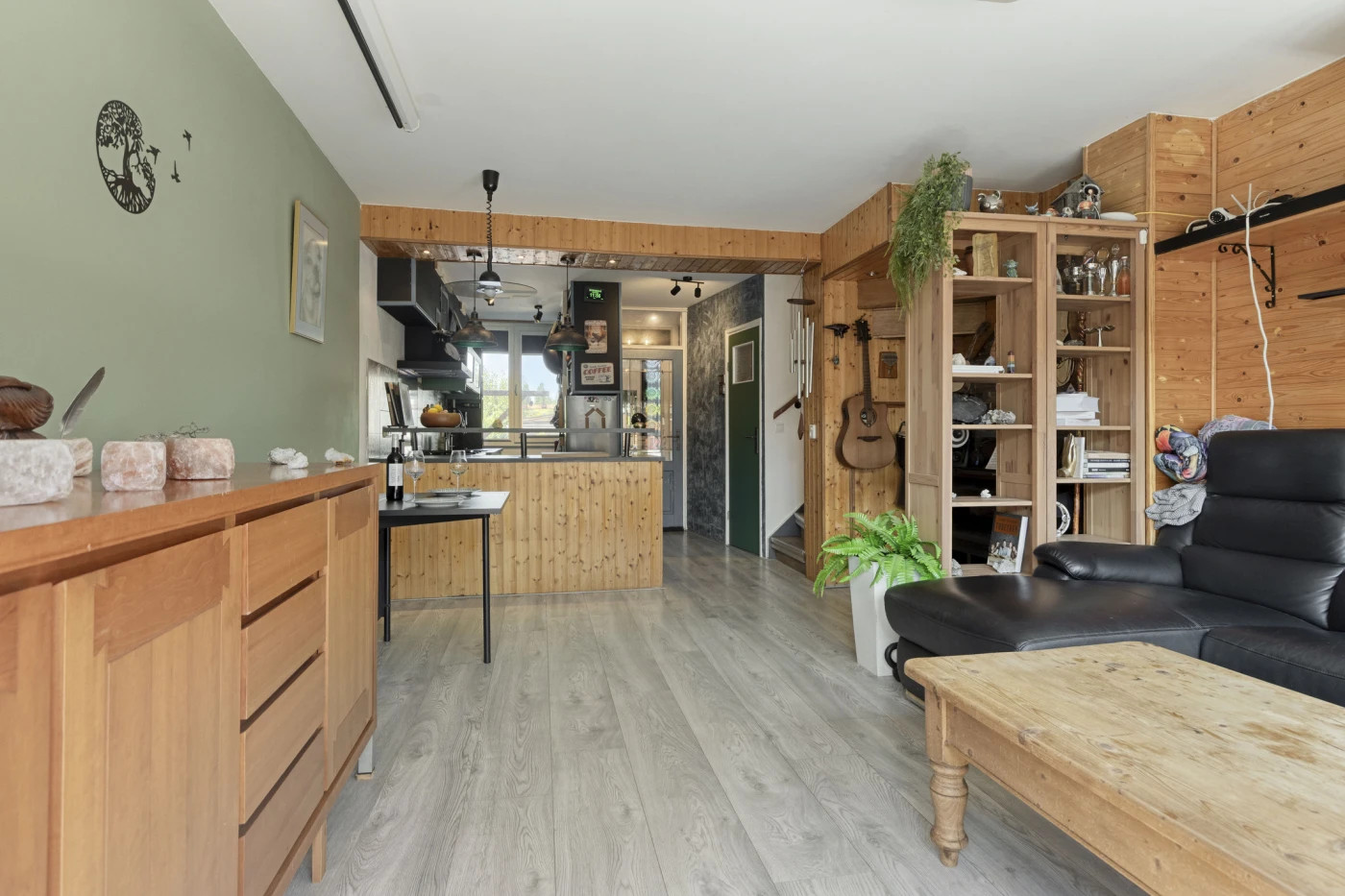 Tussenwoning te koop: Tieflandstraat 54, Hoogvliet Rotterdam
