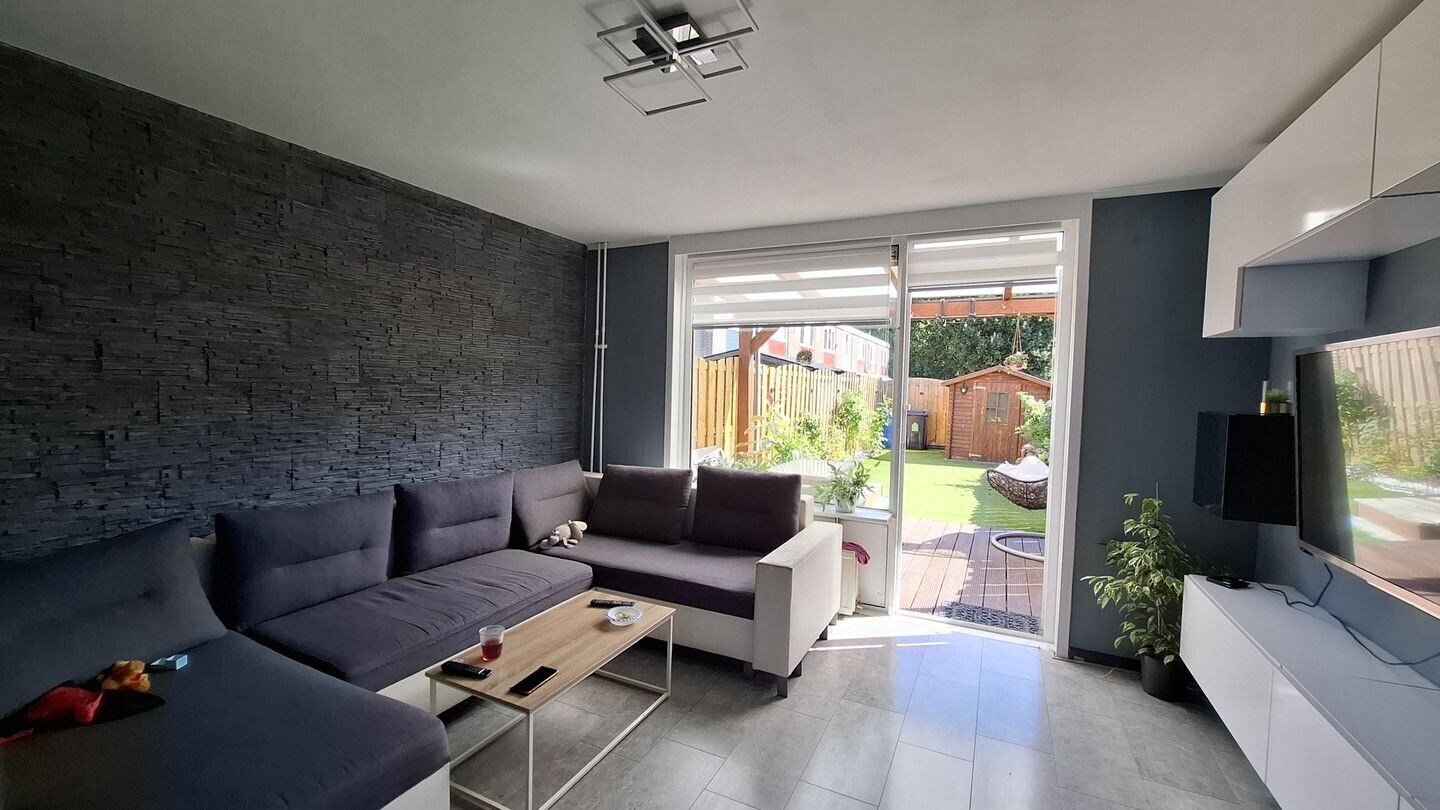 Tussenwoning te koop: Sagiusstraat 30, Pernis Rotterdam