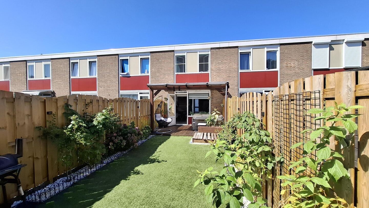 Tussenwoning te koop: Sagiusstraat 30, Pernis Rotterdam
