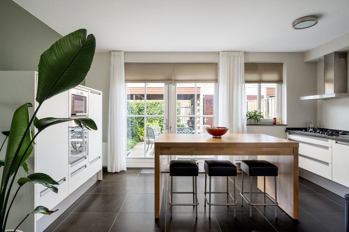 Tussenwoning te koop: Jan Campertkade 9, Spijkenisse