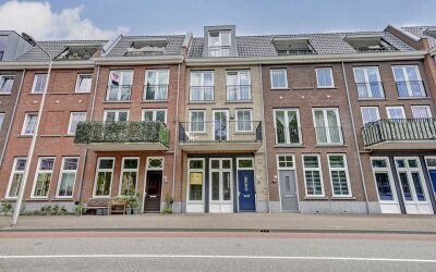 Eerste Heul. 25