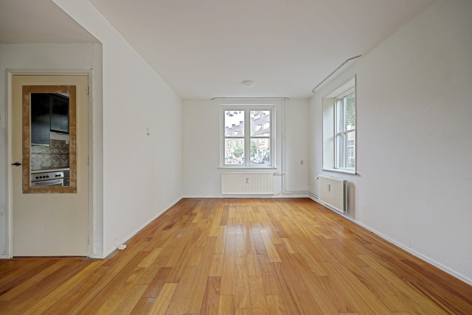 Appartement te koop: Koningin Julianaplein 13, Spijkenisse