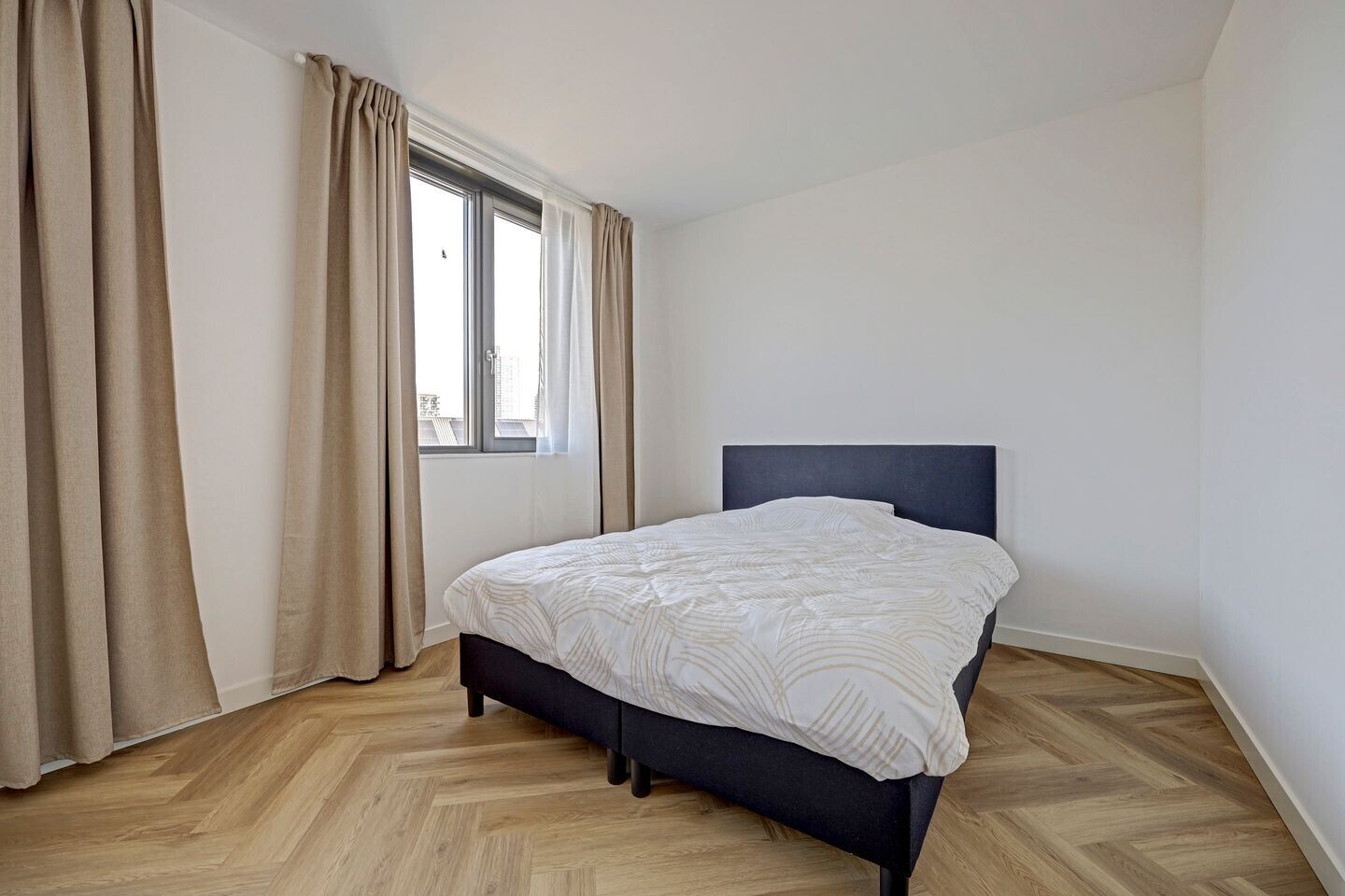 Tussenwoning te koop: Elementenweg 88, Spijkenisse