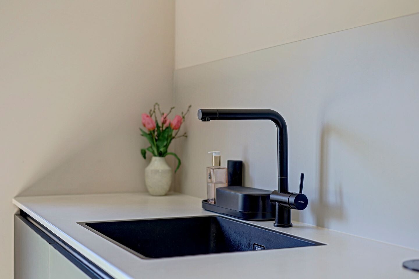 Tussenwoning te koop: Elementenweg 88, Spijkenisse