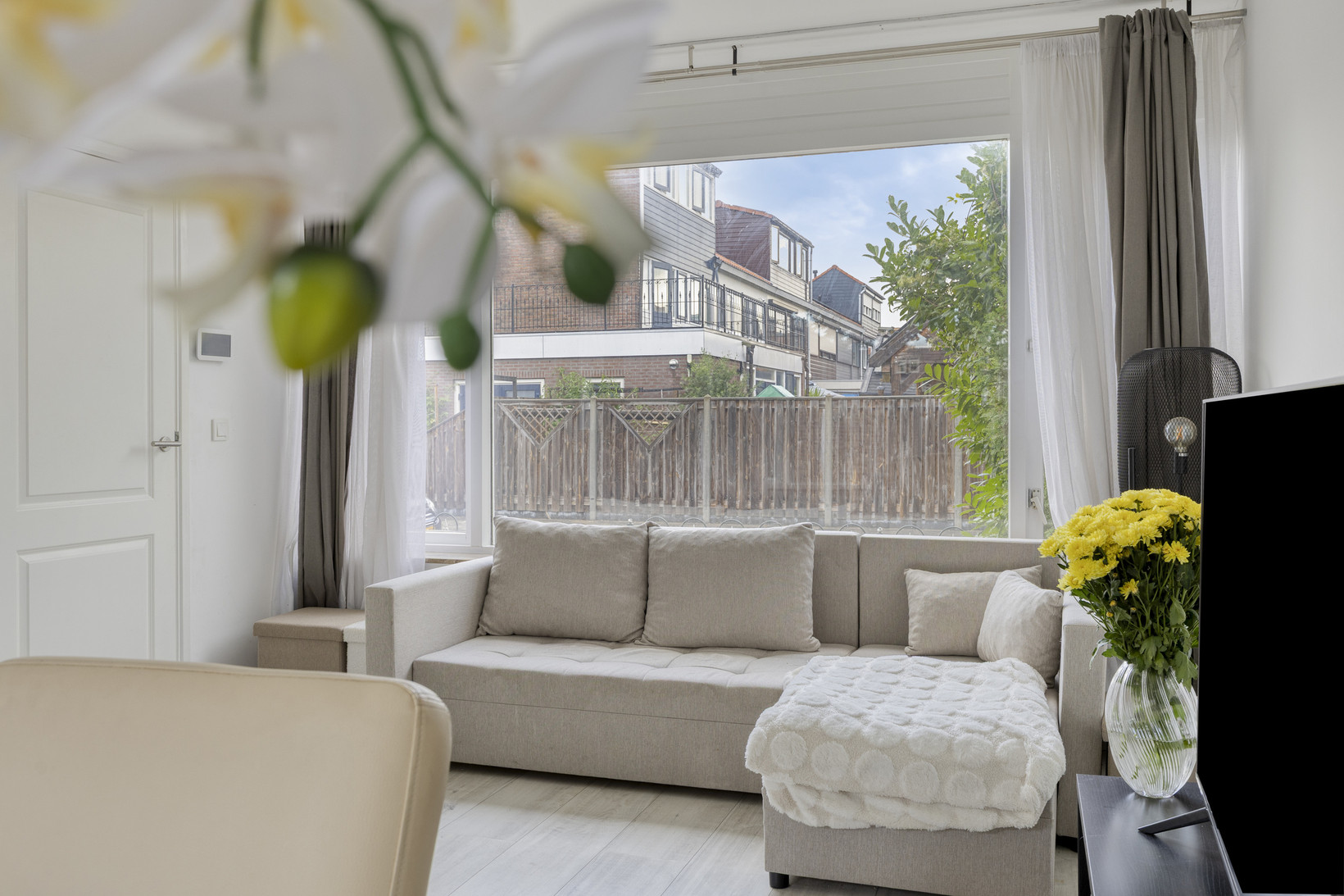 Tussenwoning te koop: Zwaluwstraat 4, Spijkenisse