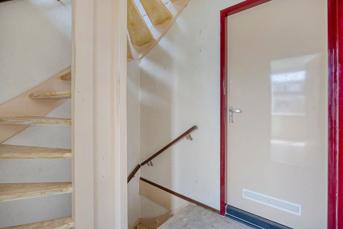 Tussenwoning te koop: Beverveen 158, Spijkenisse