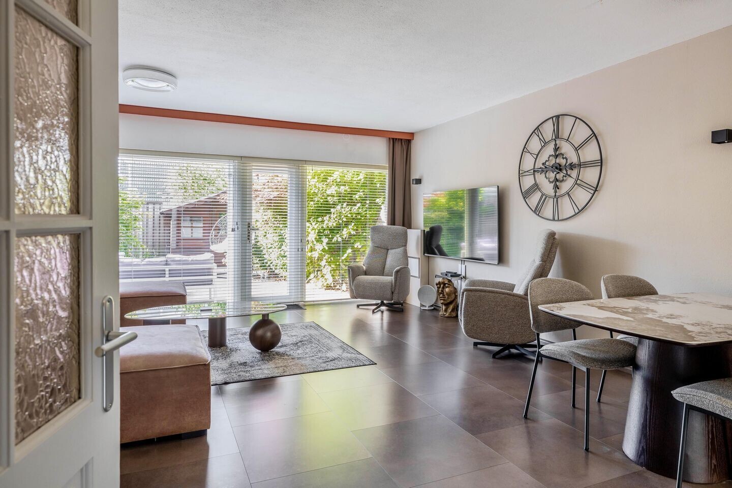 Tussenwoning te koop: Krekelveen 111, Spijkenisse