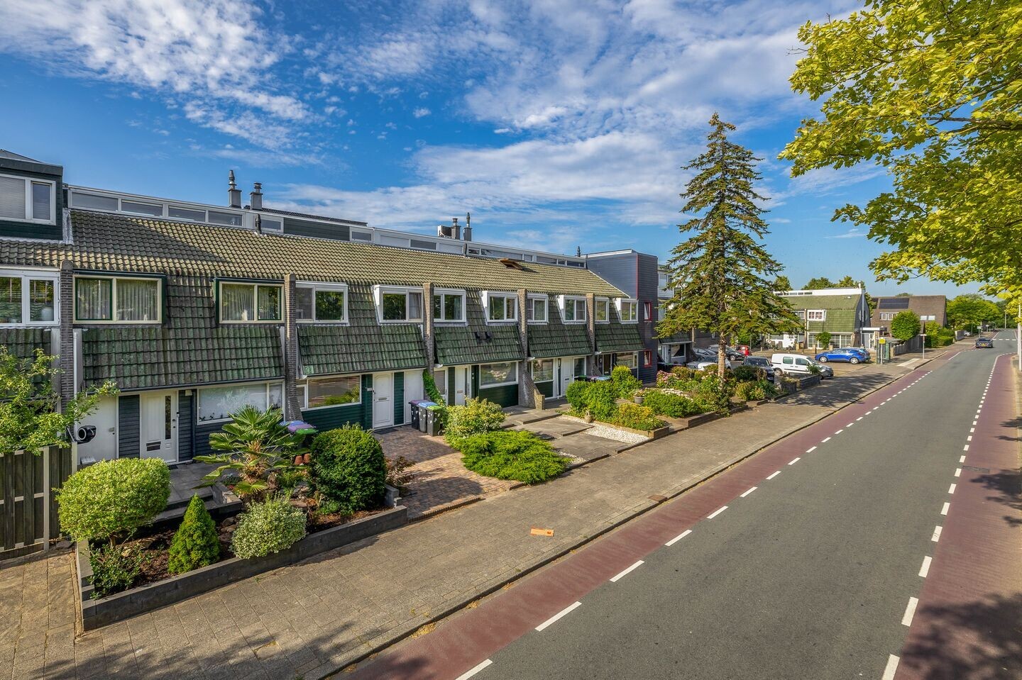 Tussenwoning te koop: Krekelveen 111, Spijkenisse