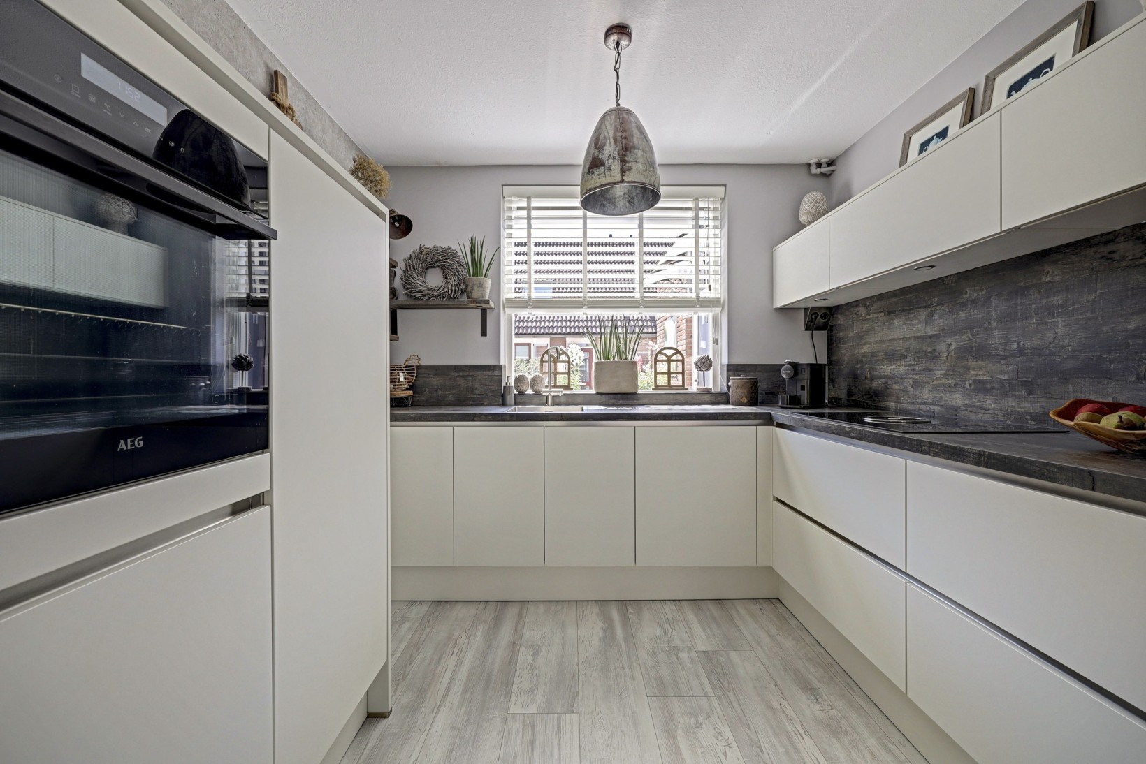 Tussenwoning te koop: Smelegras 6, Spijkenisse