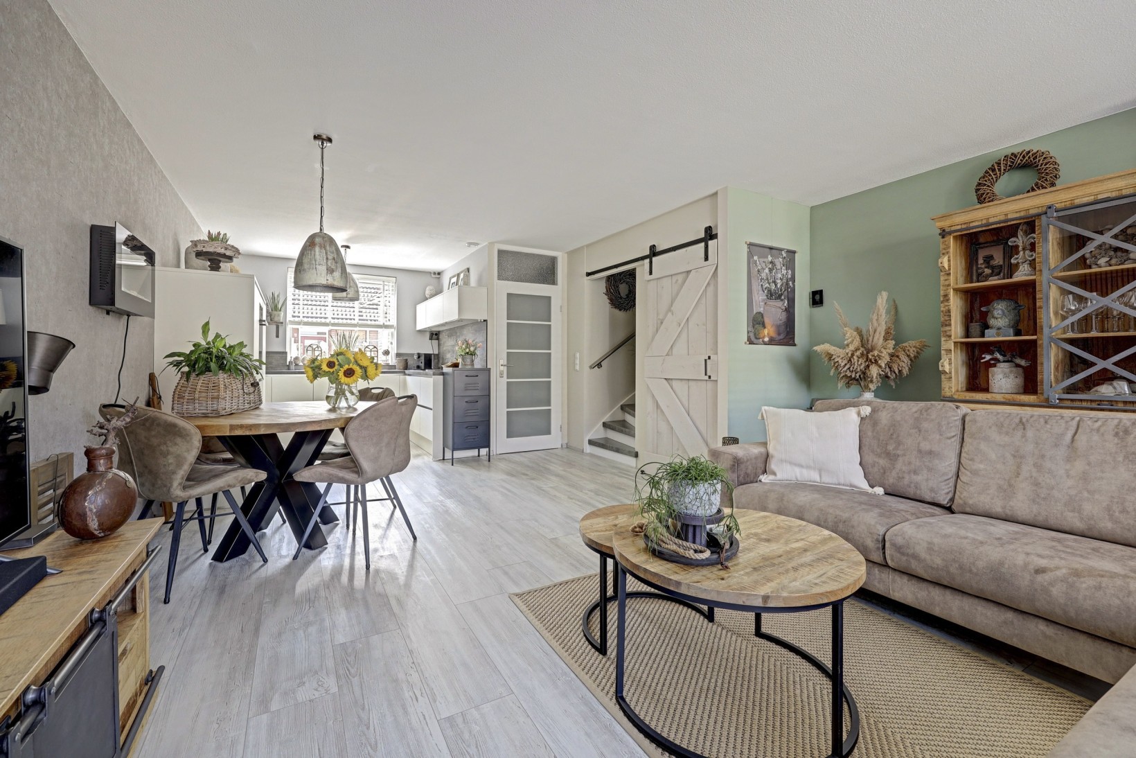 Tussenwoning te koop: Smelegras 6, Spijkenisse