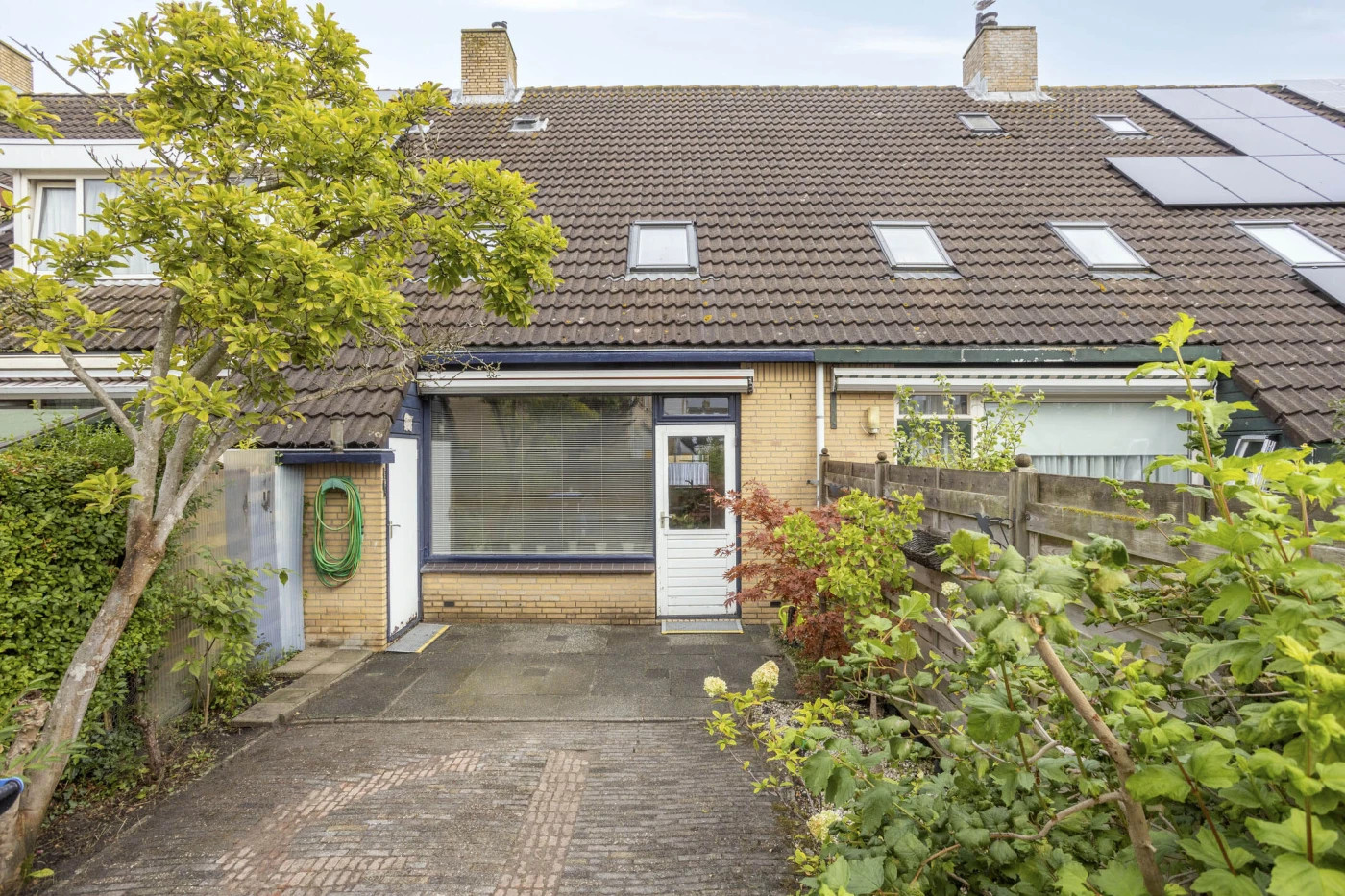 Tussenwoning te koop: Rozemarijndonk 13, Spijkenisse