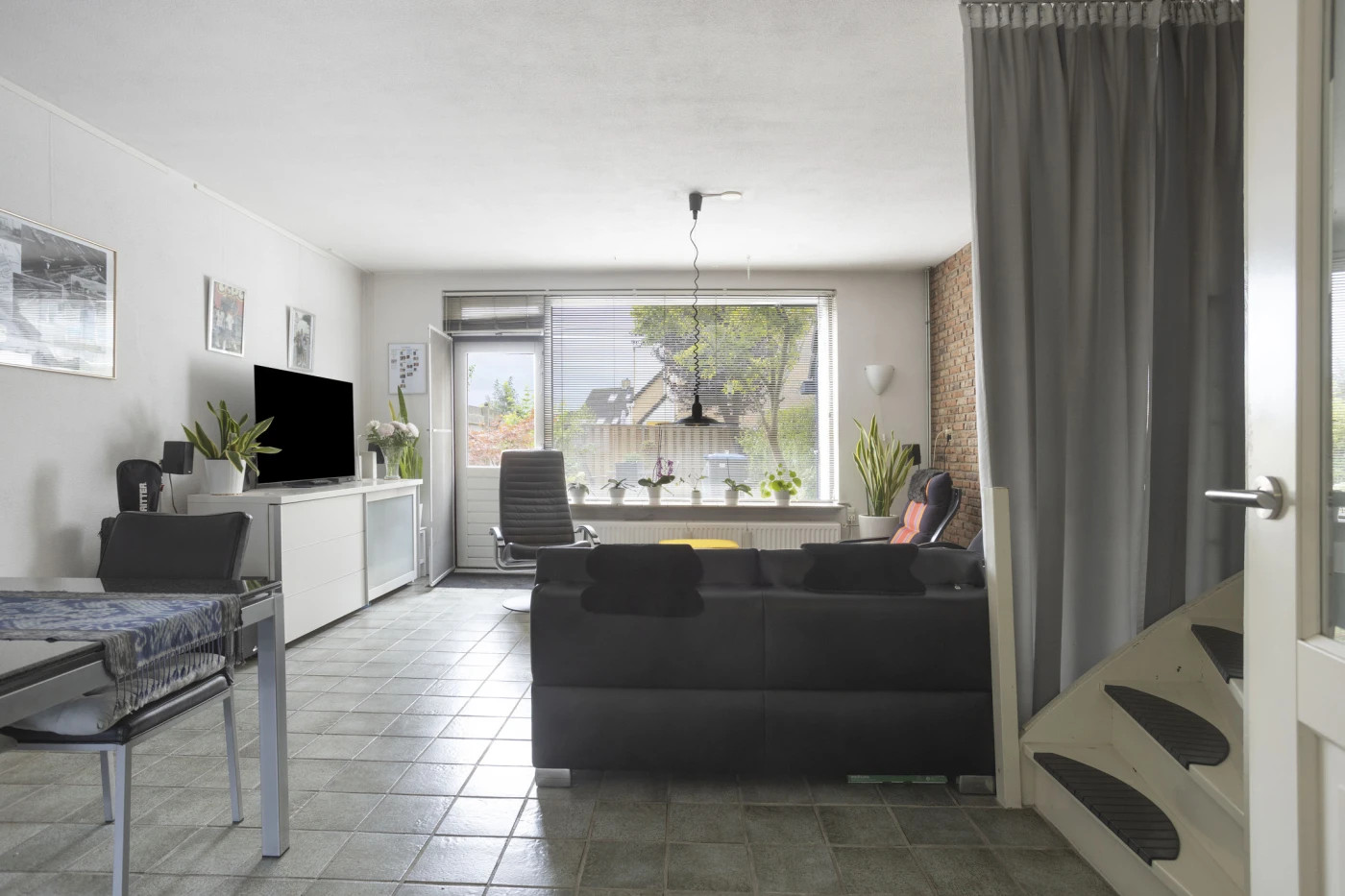 Tussenwoning te koop: Rozemarijndonk 13, Spijkenisse