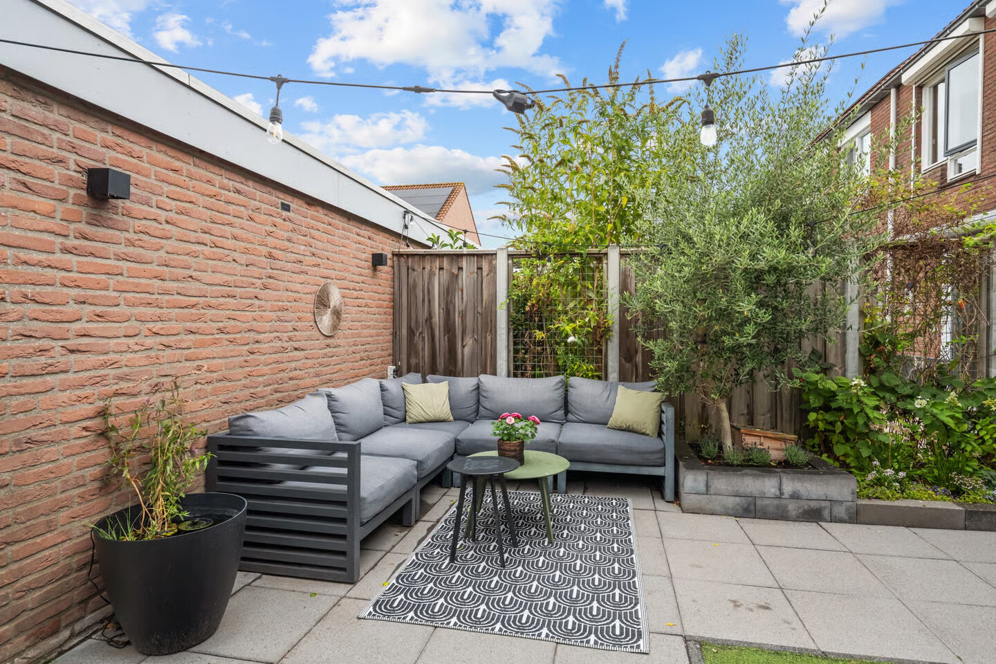 Tussenwoning te koop: Pluimgras 20, Spijkenisse
