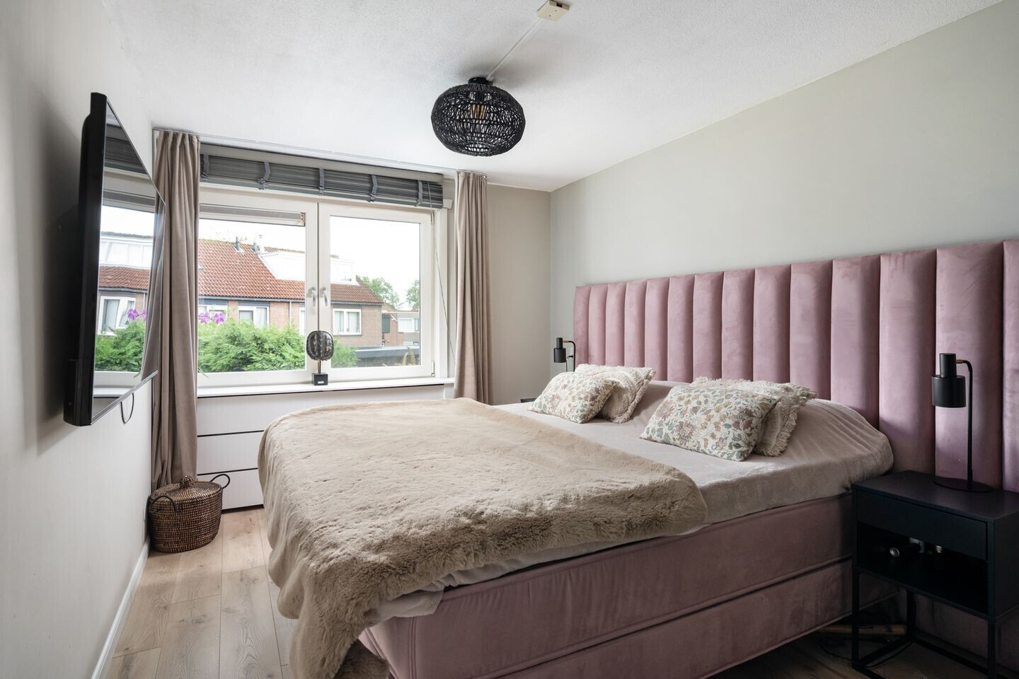 Tussenwoning te koop: Pluimgras 20, Spijkenisse