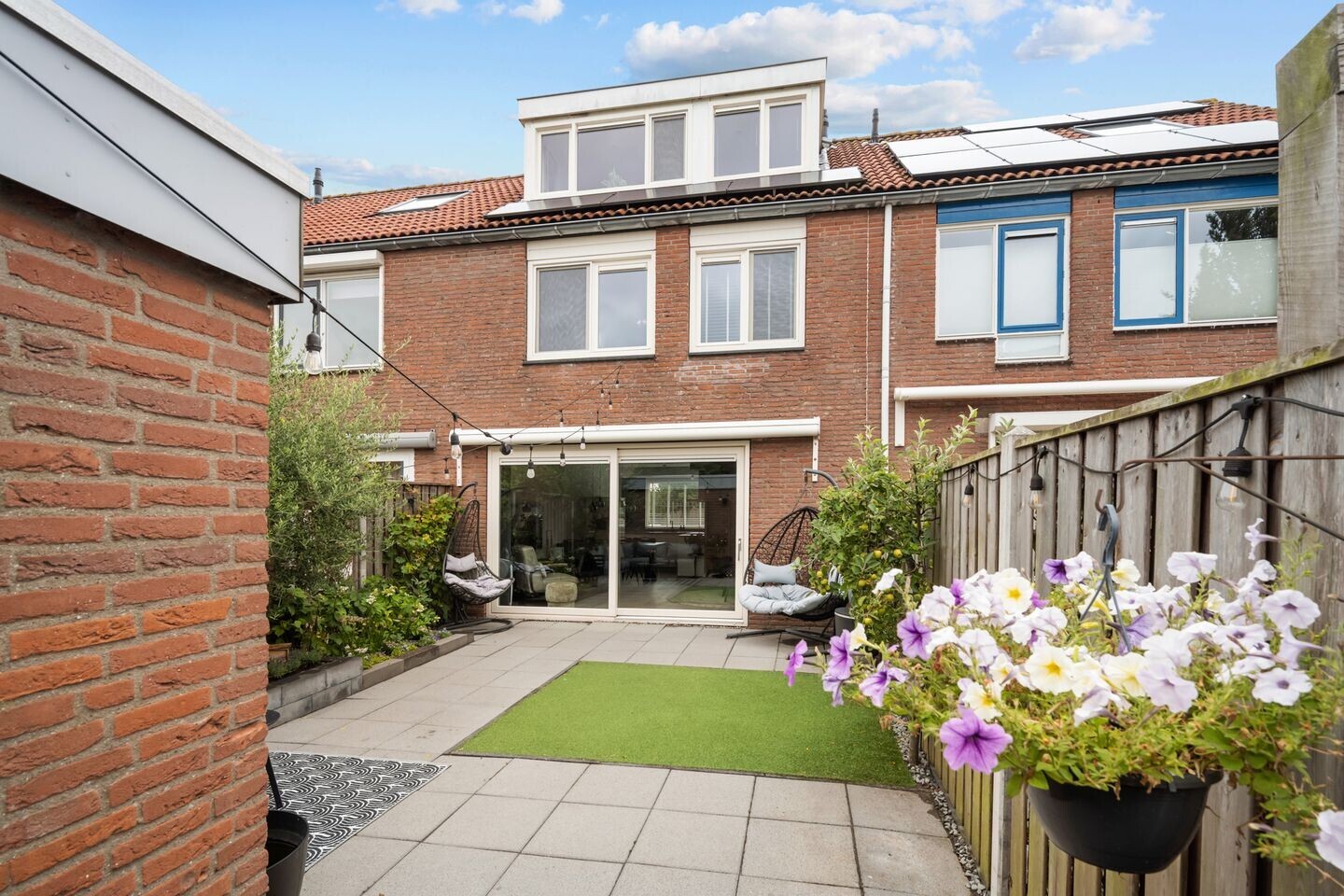 Tussenwoning te koop: Pluimgras 20, Spijkenisse